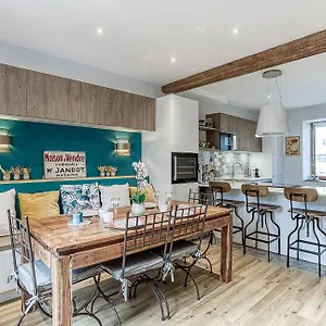 Duplex De Luxe A Elegance Et Confort 100m2 Climatisees , Trévoux France